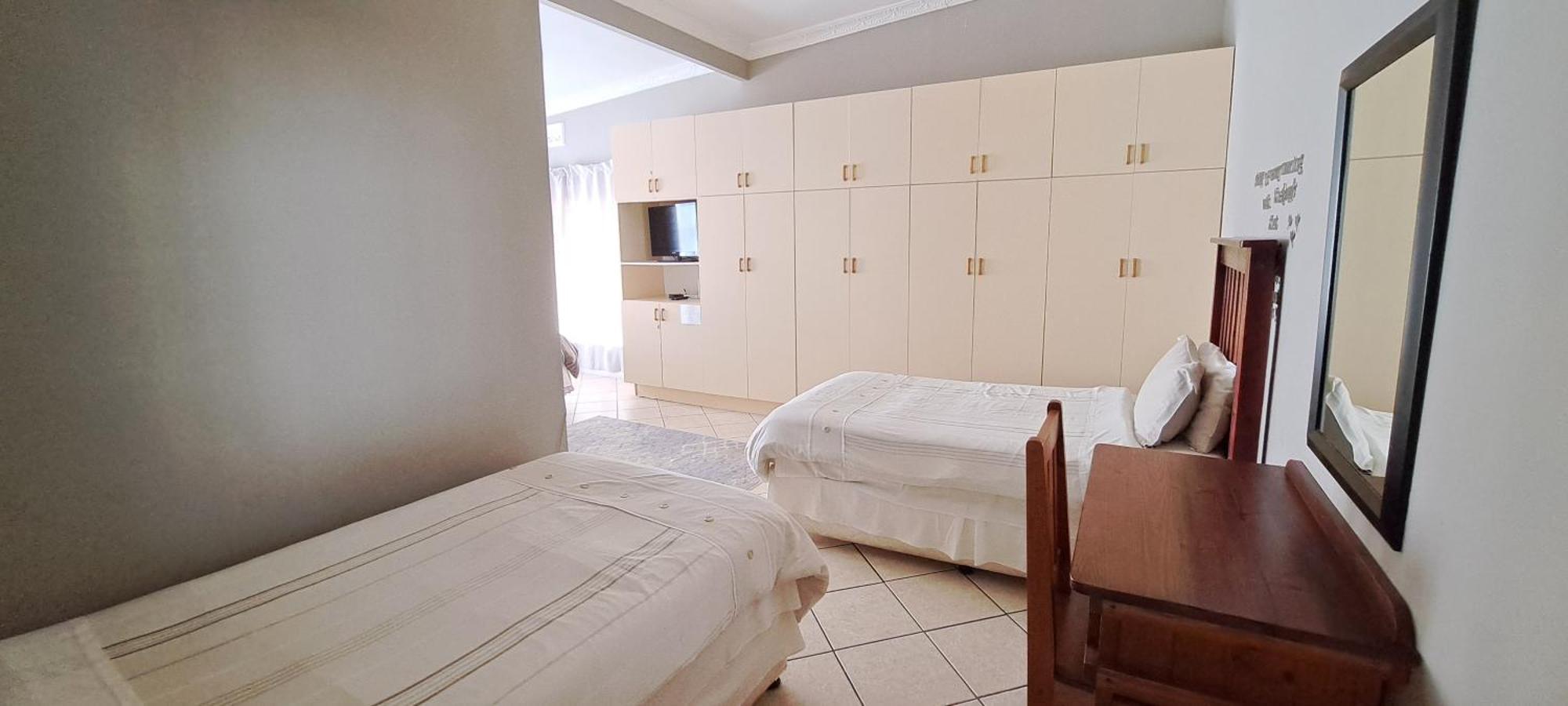 Raston Guest House Lambert's Bay Room photo